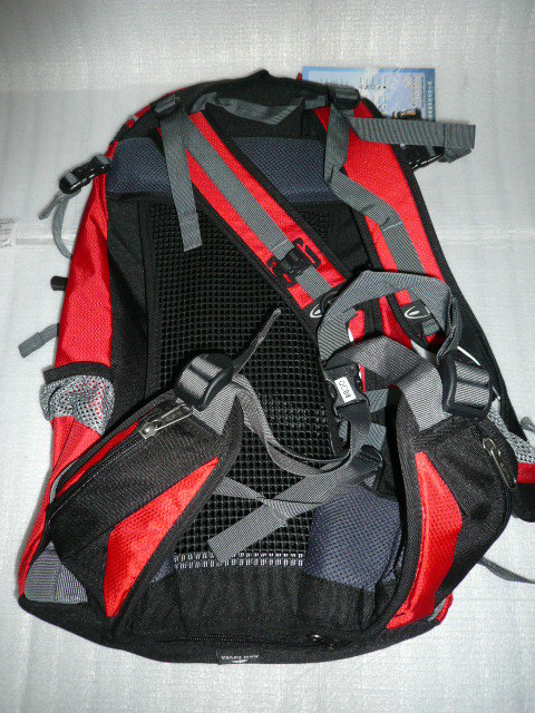 【山野賣客】EYE 828 / 40L弓型防雨罩登山包 登山背包 中程背包 輕型背包 自助旅行背包 EYE828